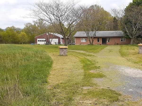 18964 CACAPON ROAD, GREAT CACAPON, WV 25422
