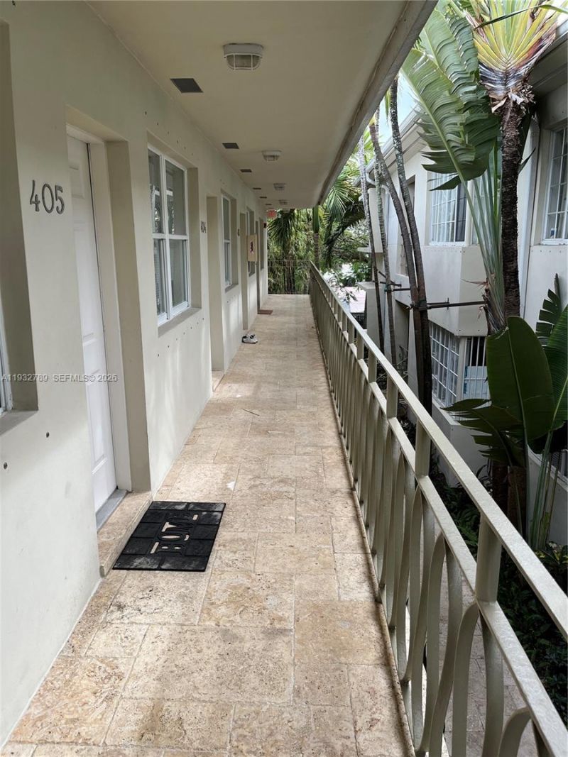 1340 Drexel Ave, Unit 406, Miami Beach, FL 33139 Photo
