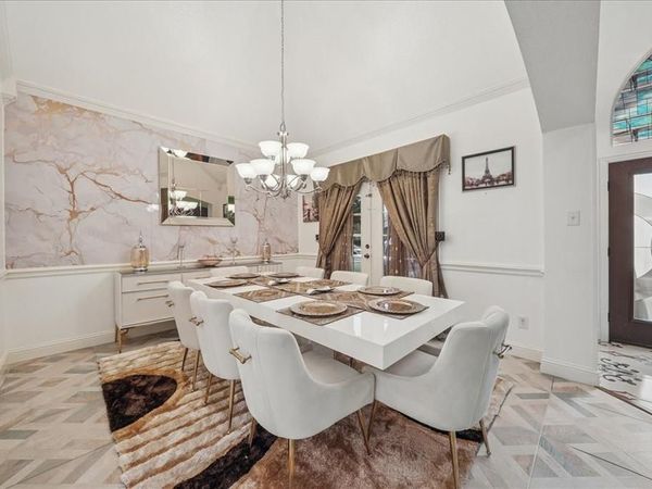 547 Breton Drive, Grand Prairie, TX 75052