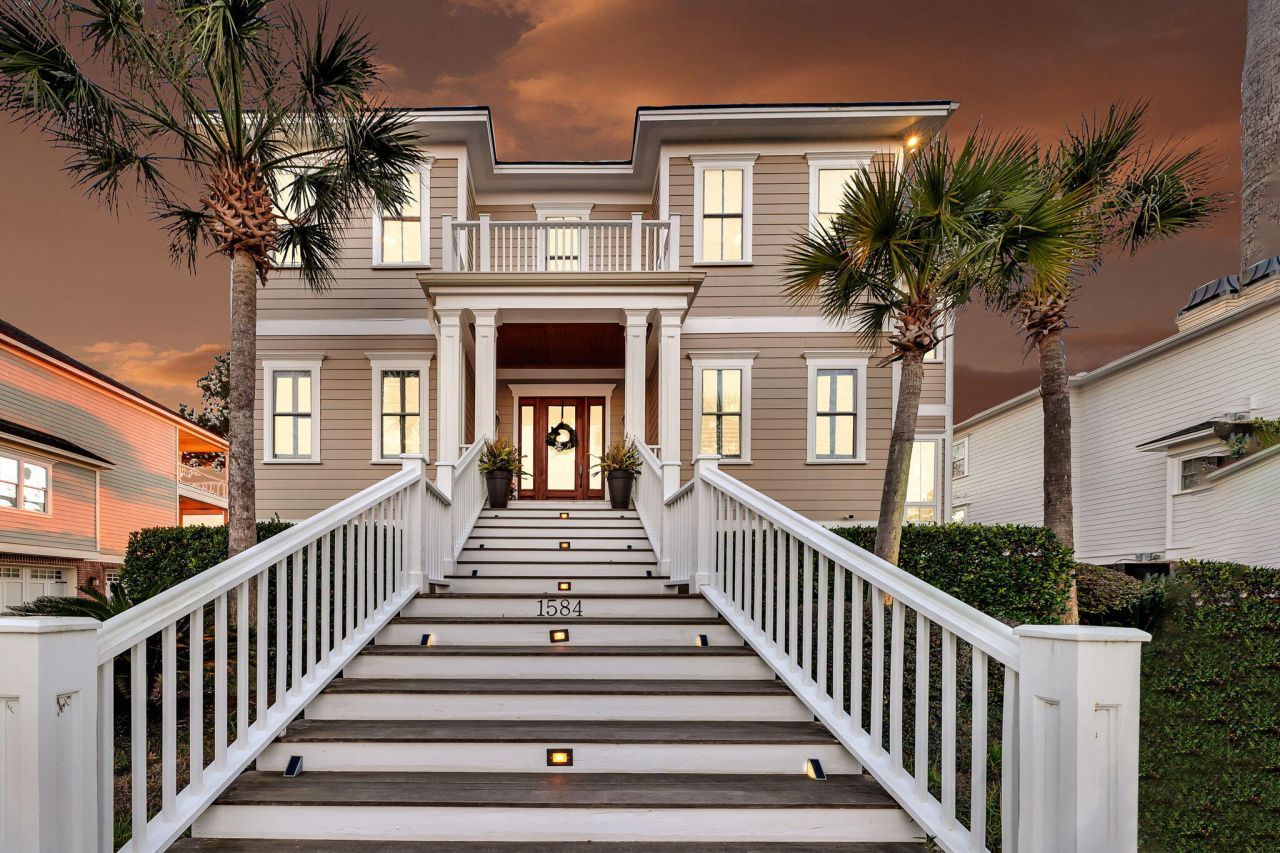 1584 Rivertowne Country Club Drive Photo 1