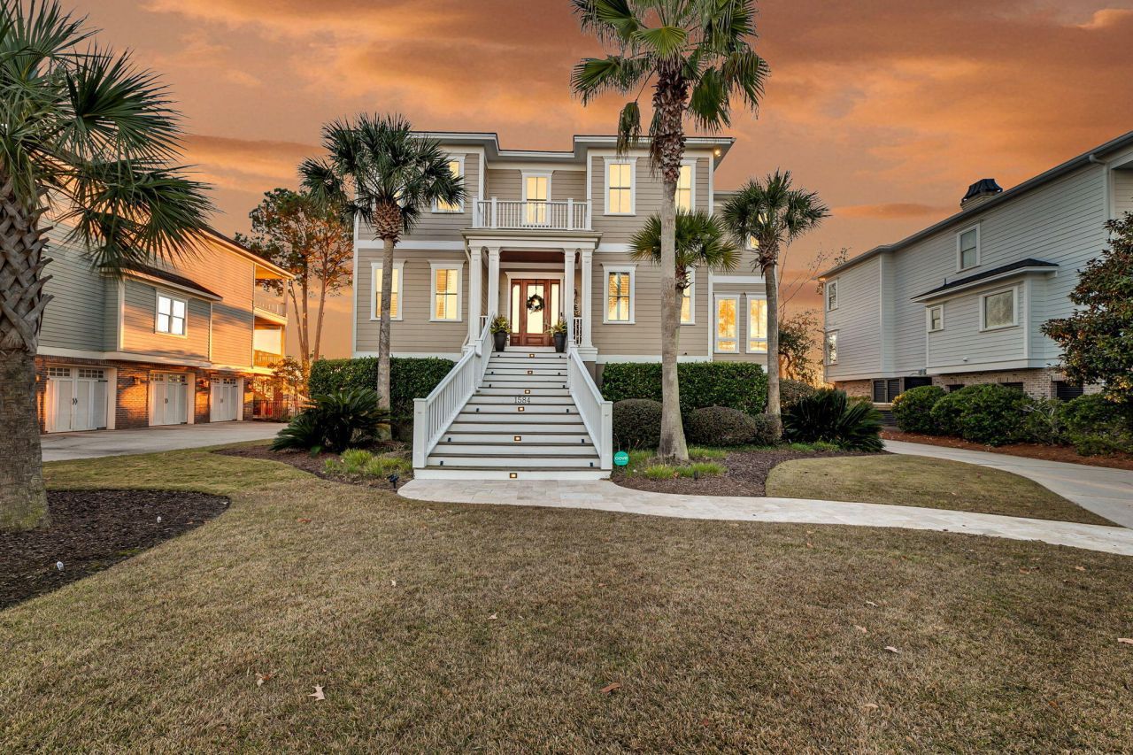 1584 Rivertowne Country Club Drive Photo 2