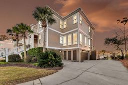 1584 Rivertowne Country Club Drive photo 4