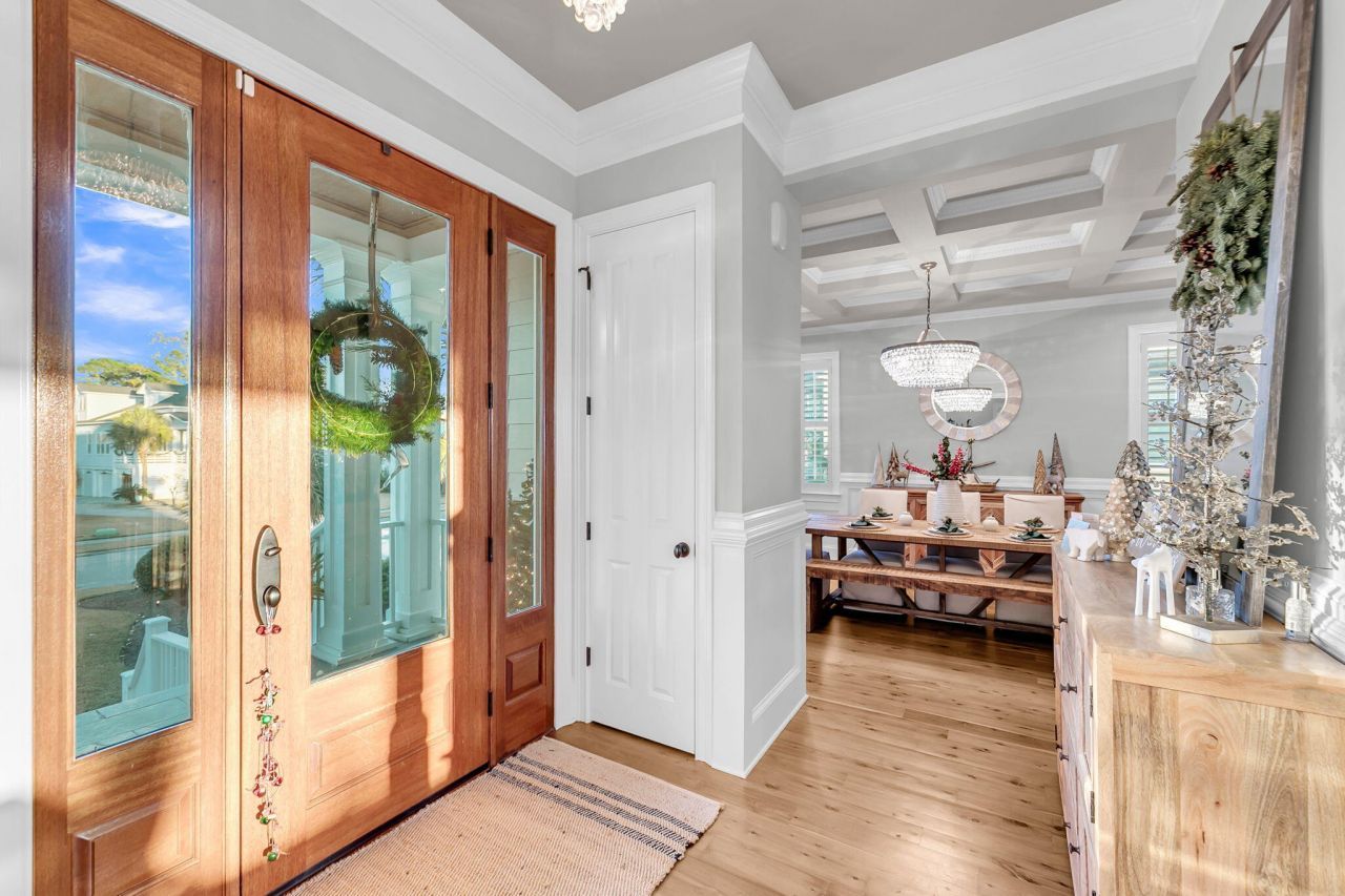 1584 Rivertowne Country Club Drive Photo 6