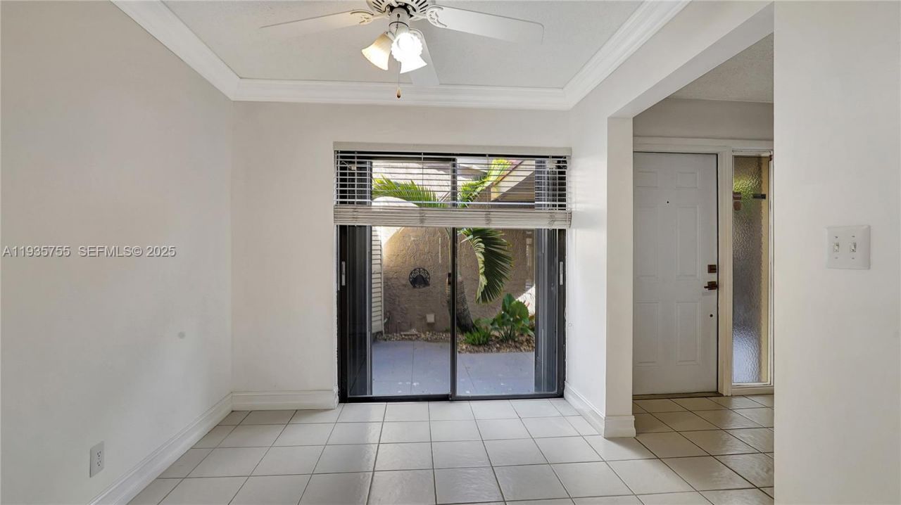 205 Dunwoody Ln, Unit 17-85, Hollywood, FL 33021 Photo