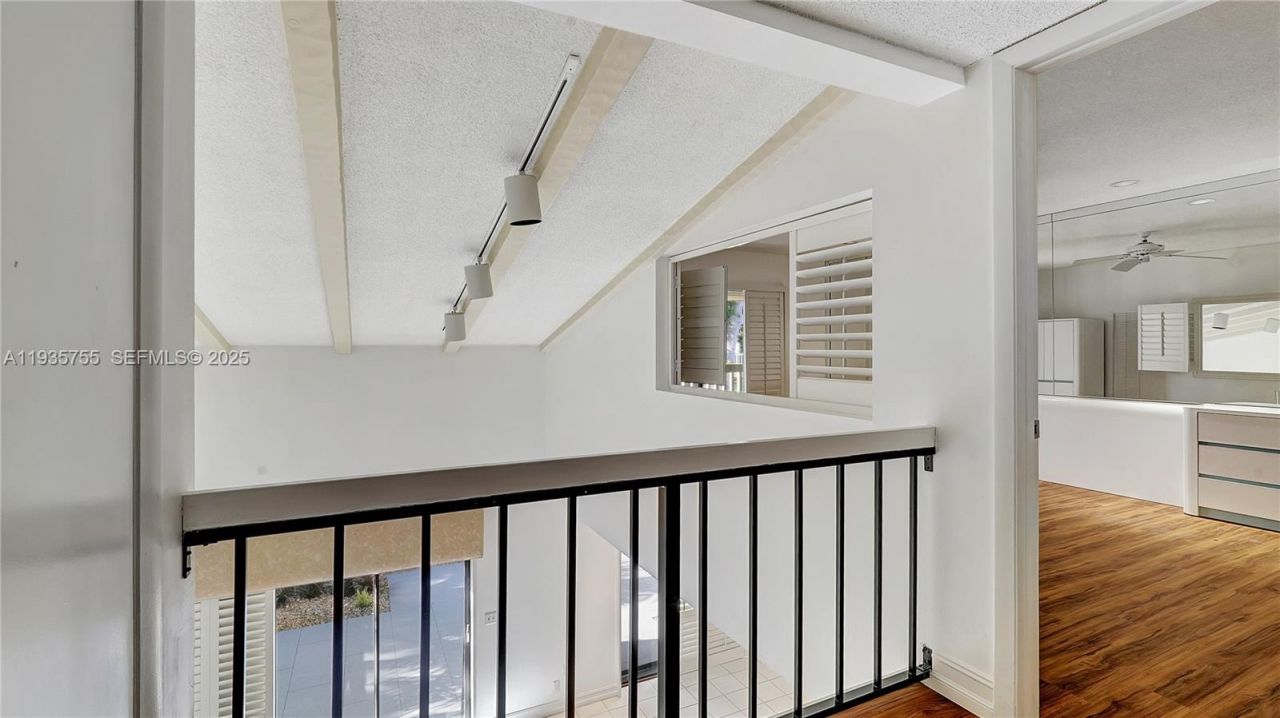 205 Dunwoody Ln, Unit 17-85, Hollywood, FL 33021 Photo