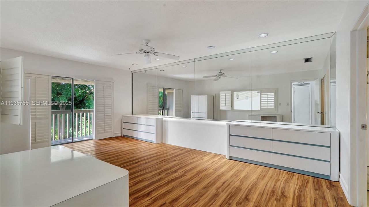 205 Dunwoody Ln, Unit 17-85, Hollywood, FL 33021 Photo