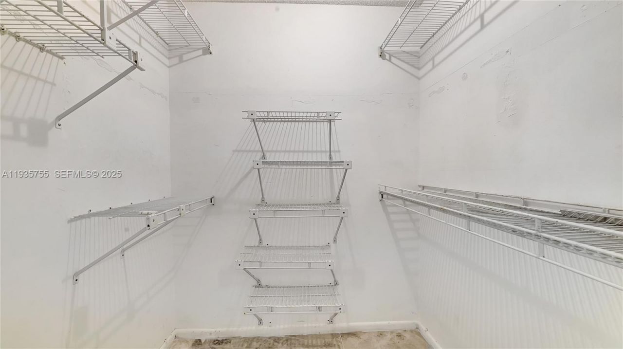 205 Dunwoody Ln, Unit 17-85, Hollywood, FL 33021 Photo