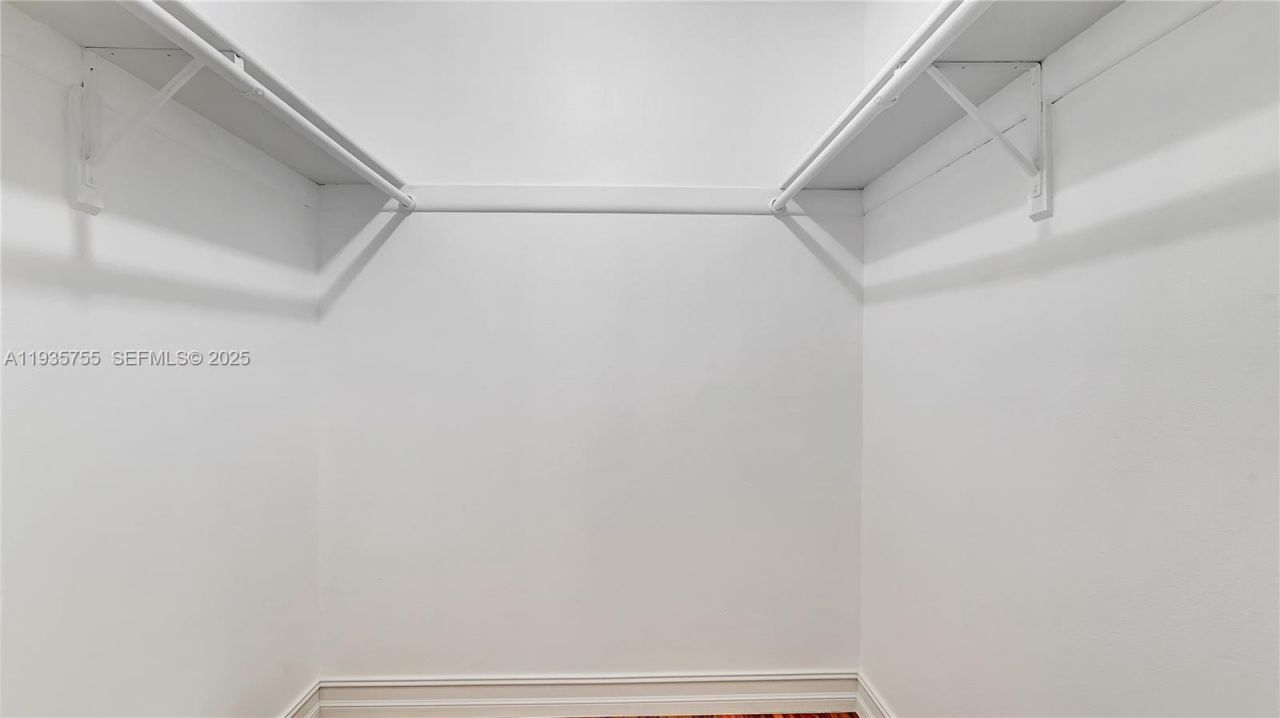 205 Dunwoody Ln, Unit 17-85, Hollywood, FL 33021 Photo