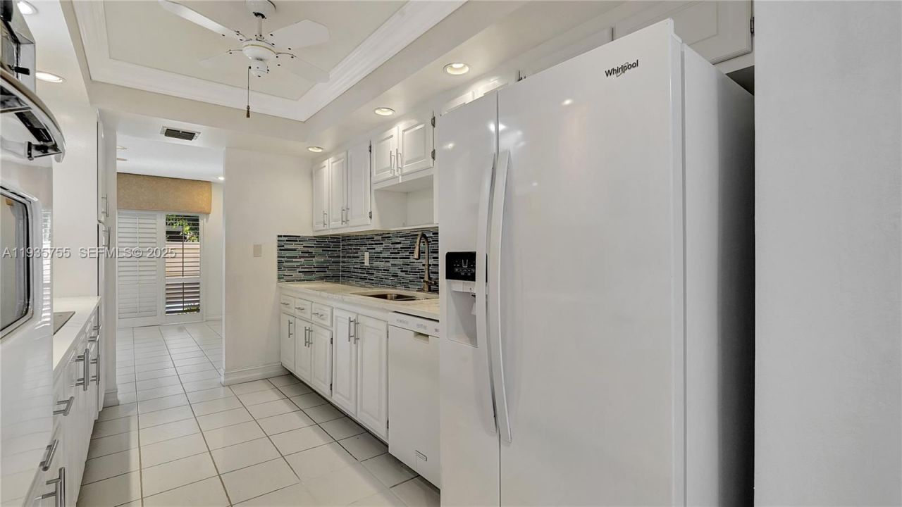 205 Dunwoody Ln, Unit 17-85, Hollywood, FL 33021 Photo