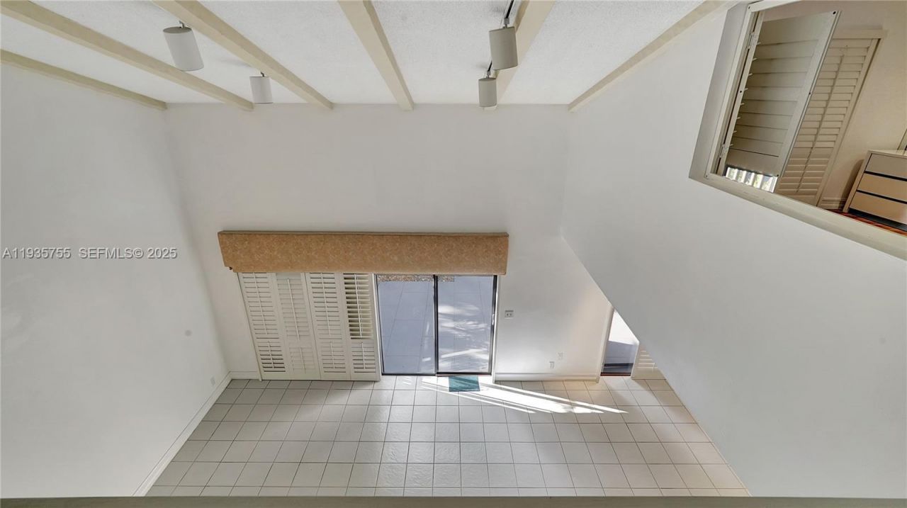 205 Dunwoody Ln, Unit 17-85, Hollywood, FL 33021 Photo