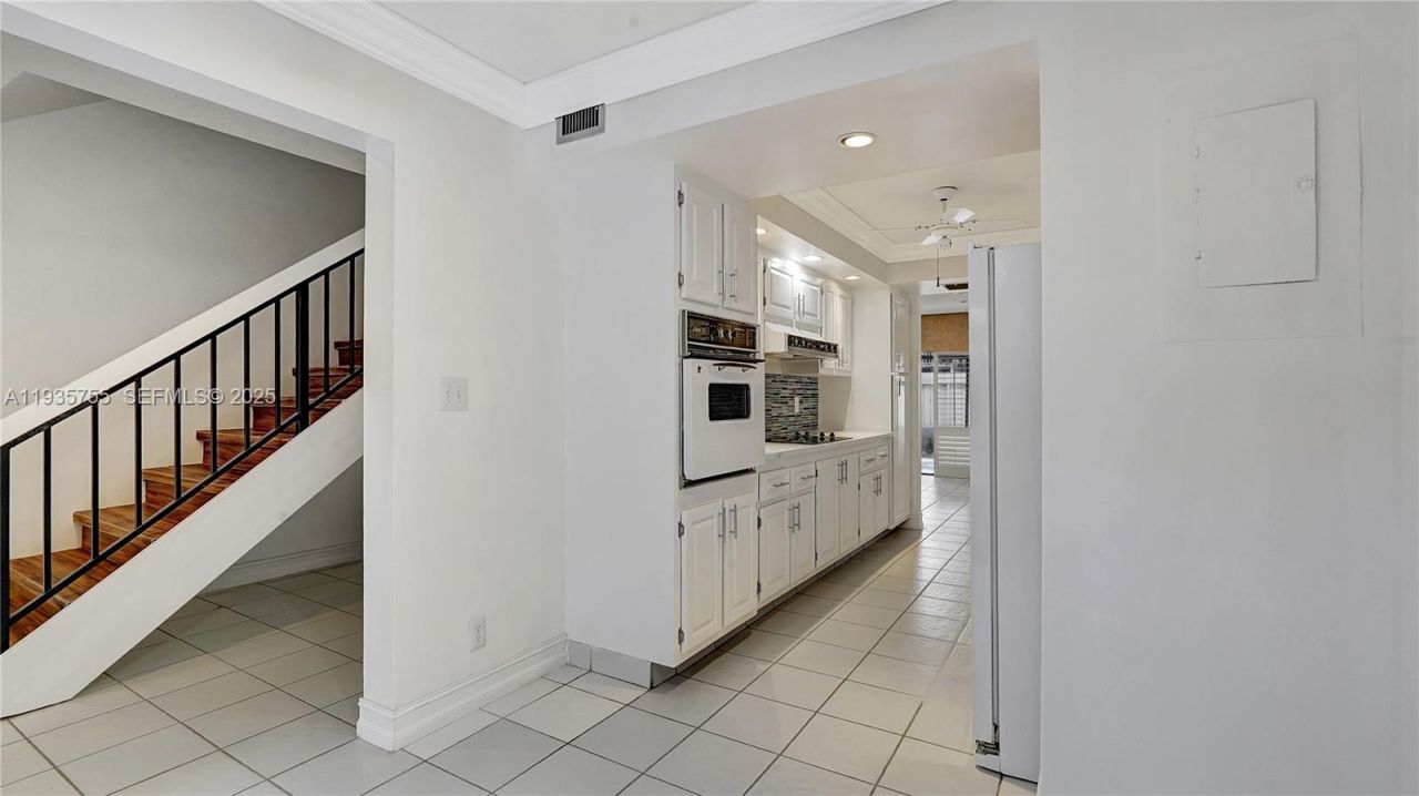 205 Dunwoody Ln, Unit 17-85, Hollywood, FL 33021 Photo