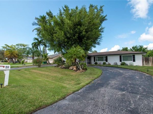 59 Wickliffe DR, NAPLES, FL 34110