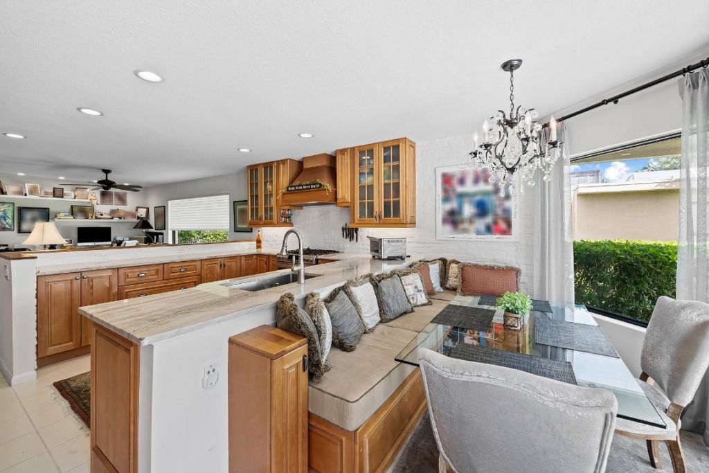 10270 Silver Lake Drive, Boca Raton, FL 33428 Photo