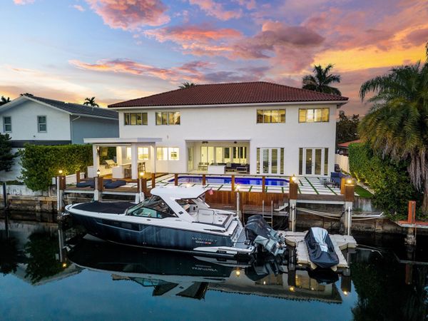 16430 NE 30th Avenue, North Miami Beach, FL 33160