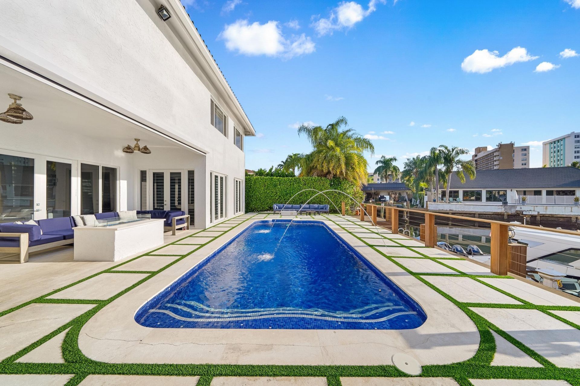 16430 NE 30th Avenue, North Miami Beach, FL 33160 Photo