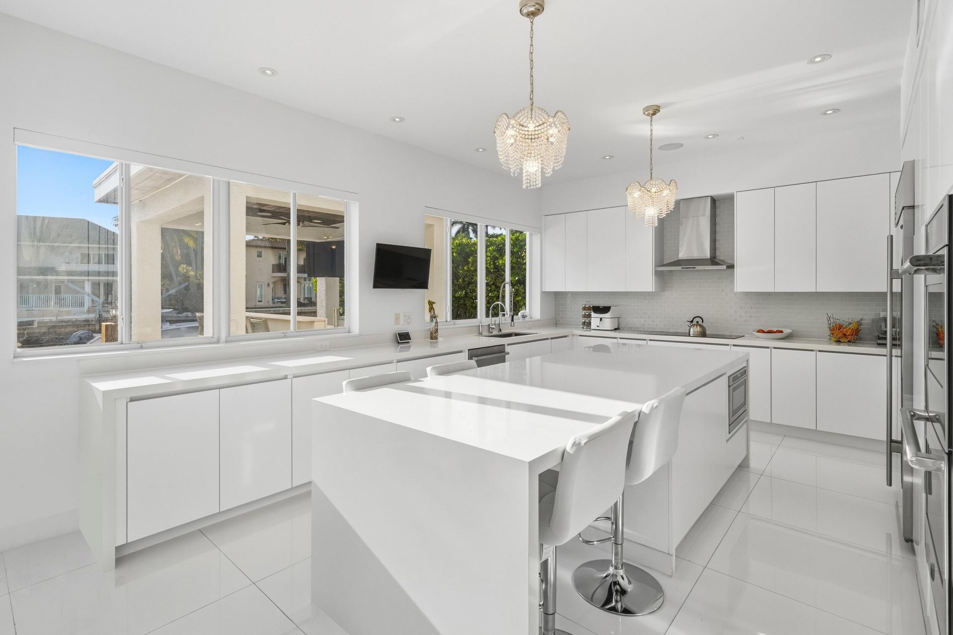 16430 NE 30th Avenue, North Miami Beach, FL 33160 Photo