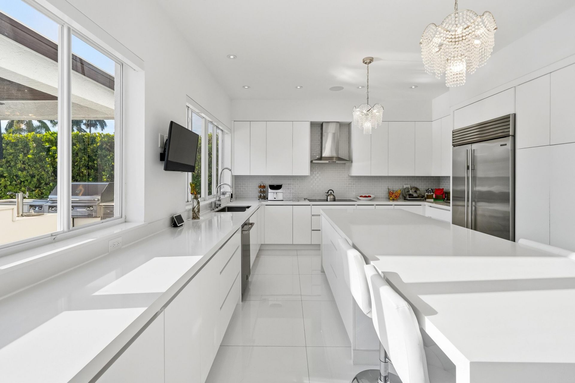 16430 NE 30th Avenue, North Miami Beach, FL 33160 Photo