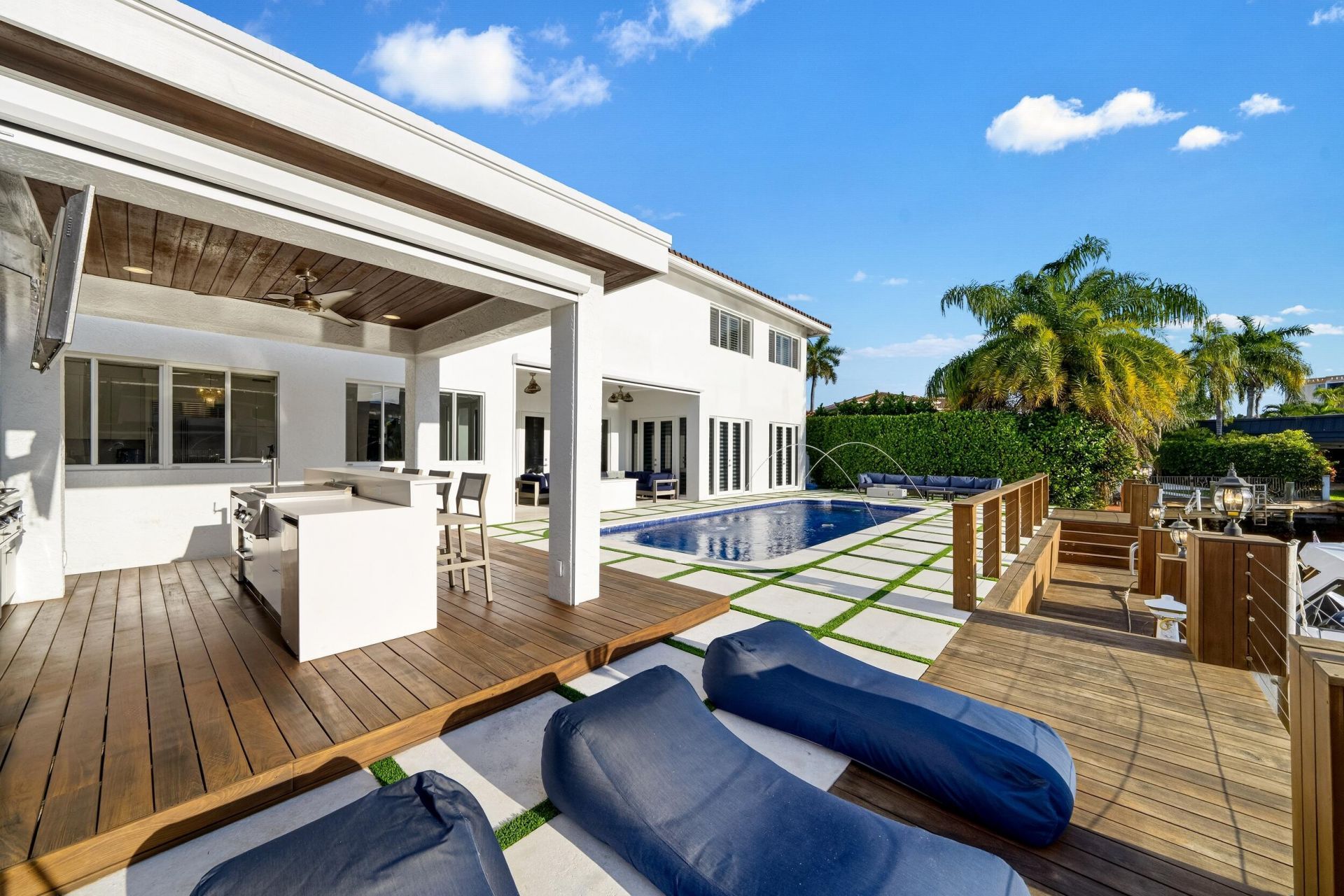 16430 NE 30th Avenue, North Miami Beach, FL 33160 Photo