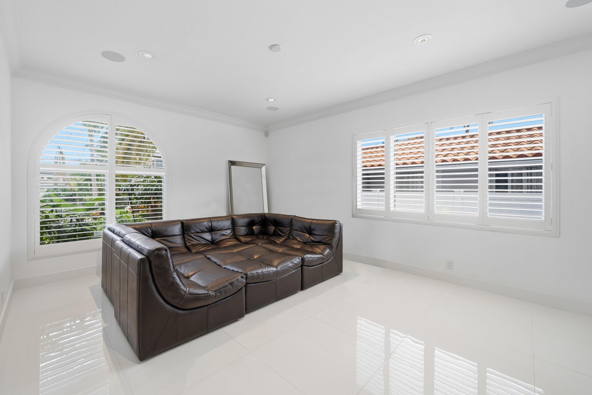 16430 NE 30th Avenue, North Miami Beach, FL 33160 Photo