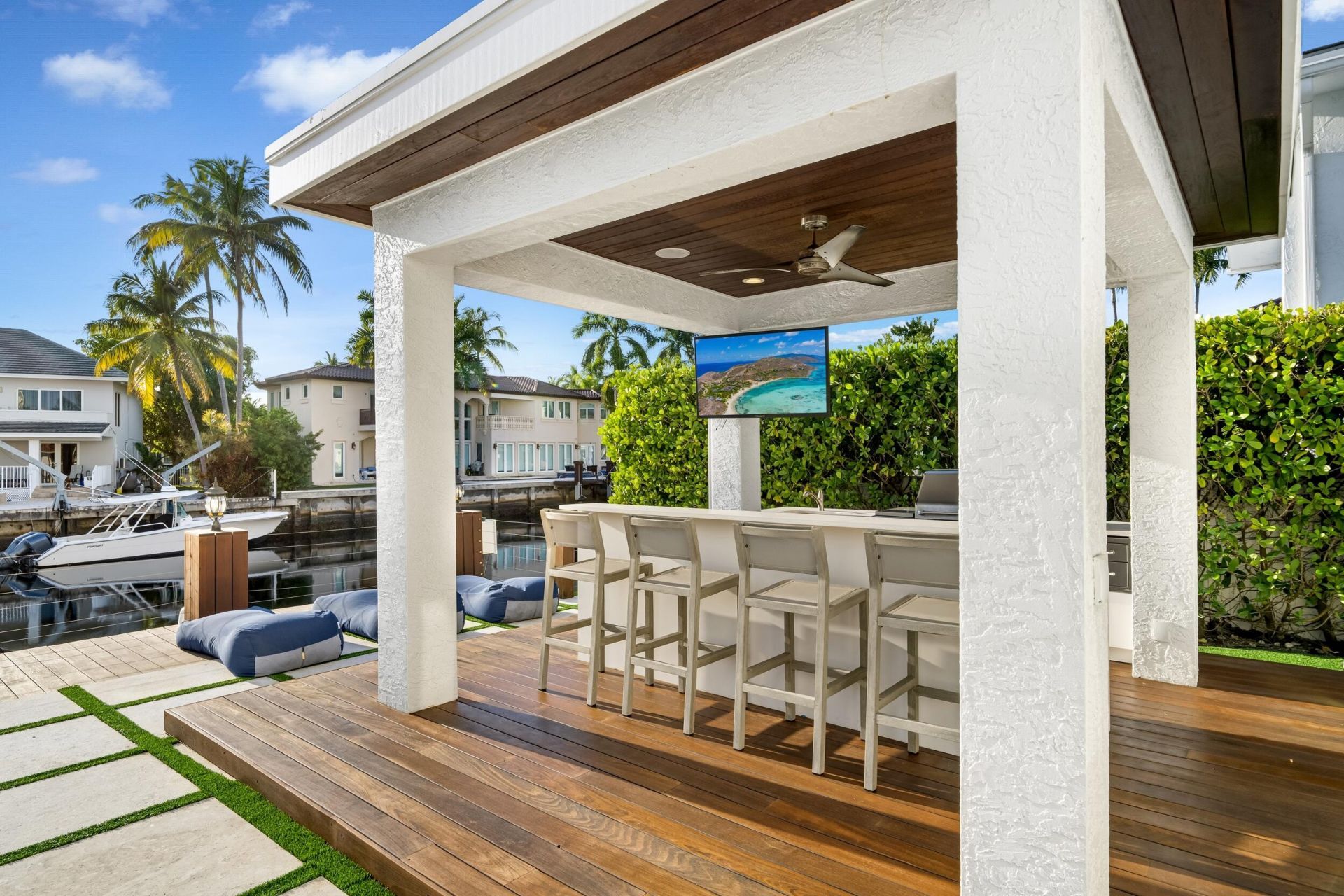 16430 NE 30th Avenue, North Miami Beach, FL 33160 Photo