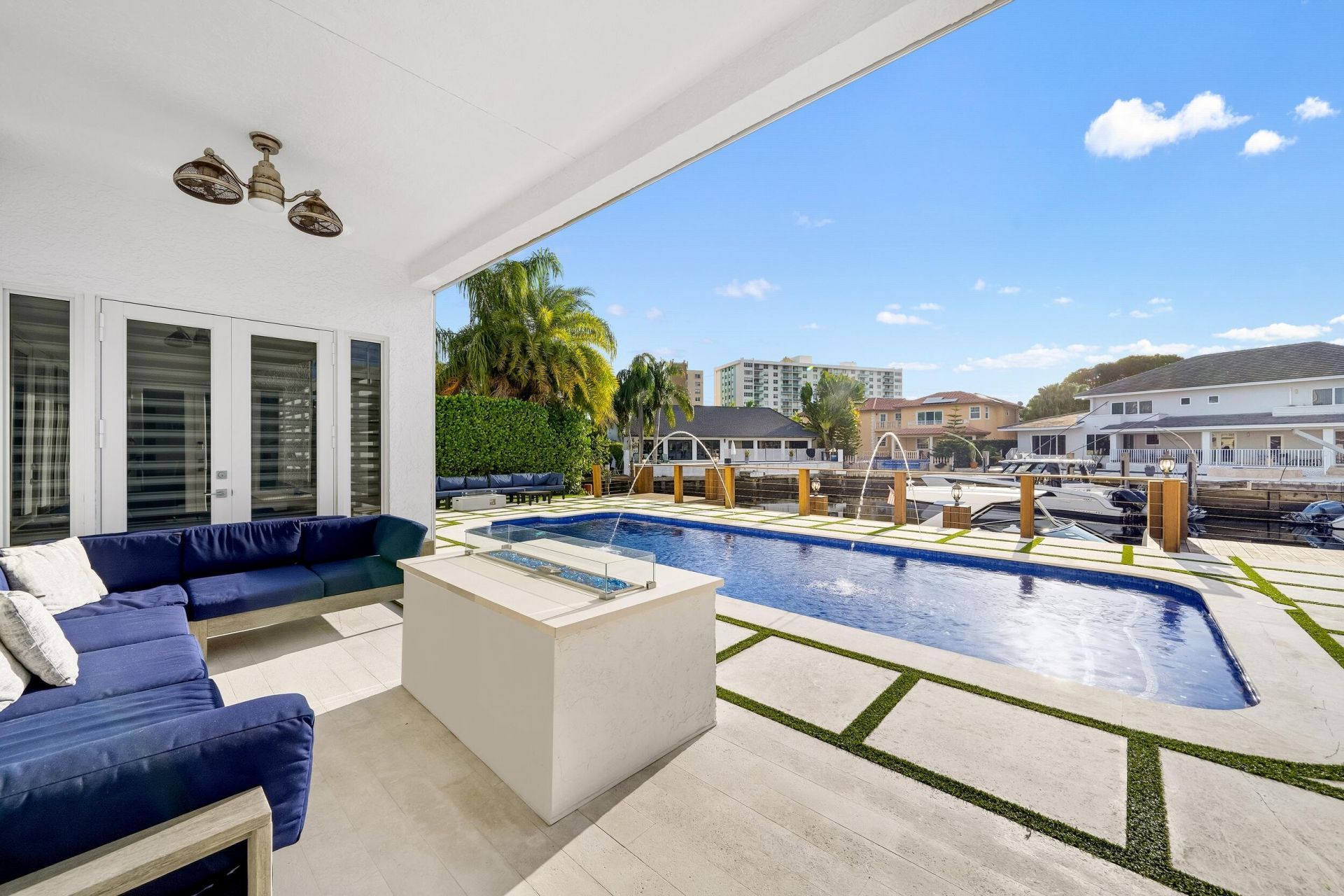 16430 NE 30th Avenue, North Miami Beach, FL 33160 Photo