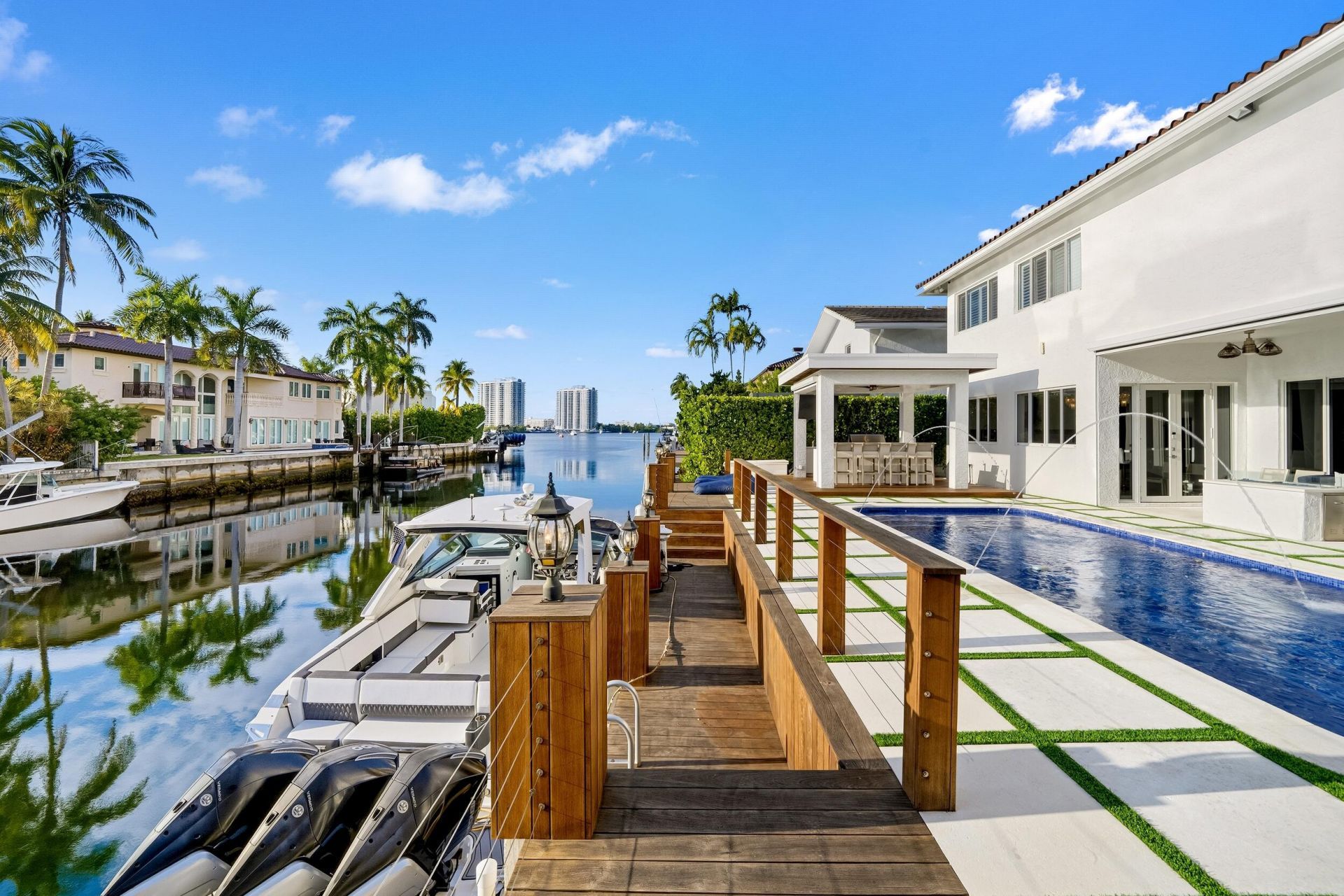 16430 NE 30th Avenue, North Miami Beach, FL 33160 Photo