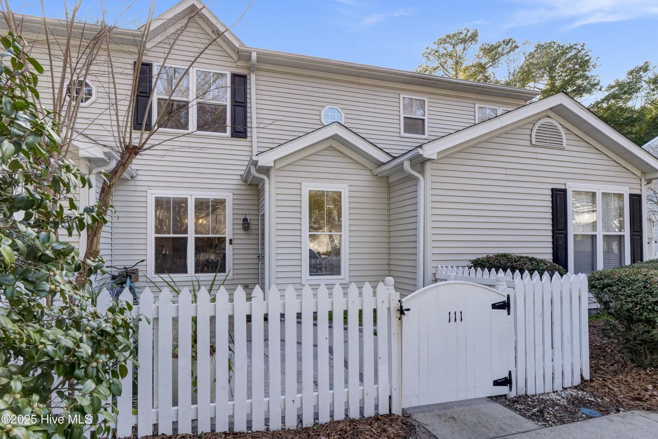 5813 Wrightsville Avenue, Unit 111, Wilmington, NC 28403 Main Photo