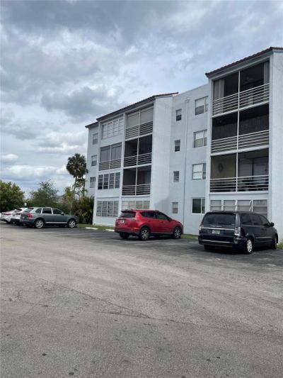 2850 Somerset Drive, Unit 404L, Lauderdale Lakes, FL 33311 Photo