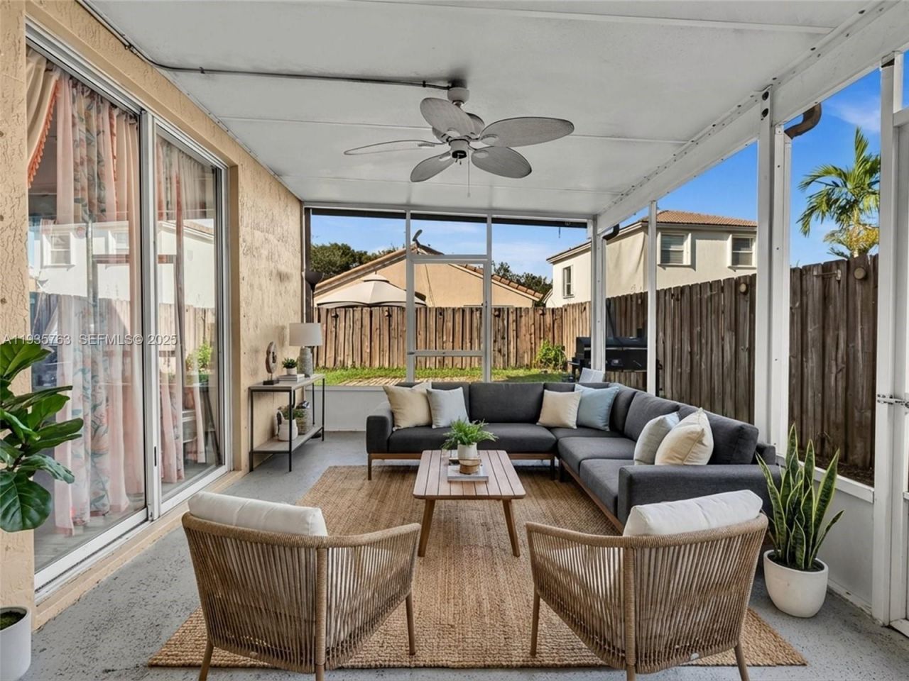 2027 SE 12th St, Homestead, FL 33035 Photo