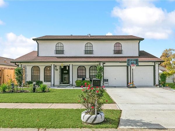 2700 SANDERO DEL ESTE Street, Harvey, LA 70058