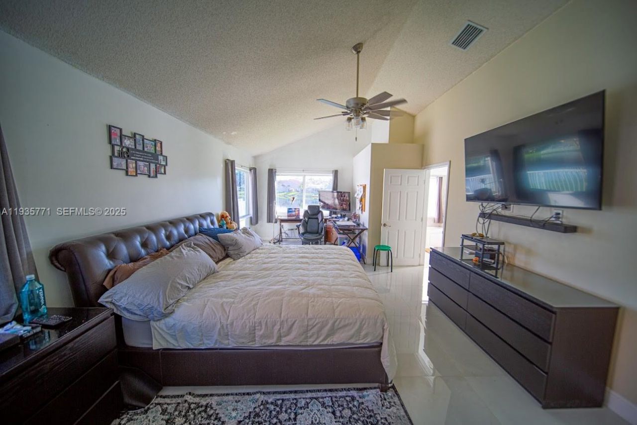 13020 SW 17th Ct, Miramar, FL 33027 Photo