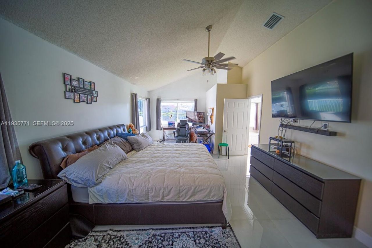 13020 SW 17th Ct, Miramar, FL 33027 Photo