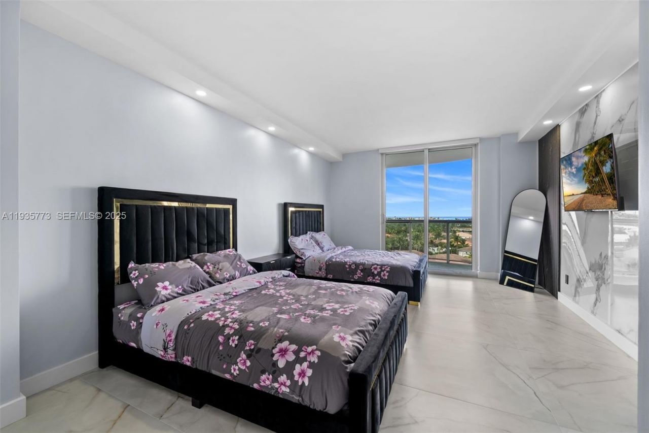 19380 Collins Ave, Unit 826, Sunny Isles Beach, FL 33160 Photo