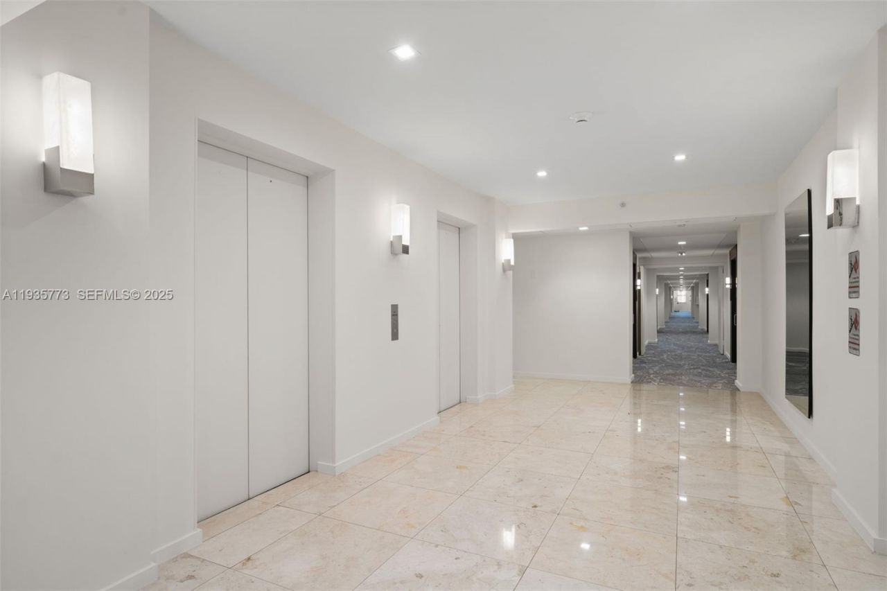 19380 Collins Ave, Unit 826, Sunny Isles Beach, FL 33160 Photo