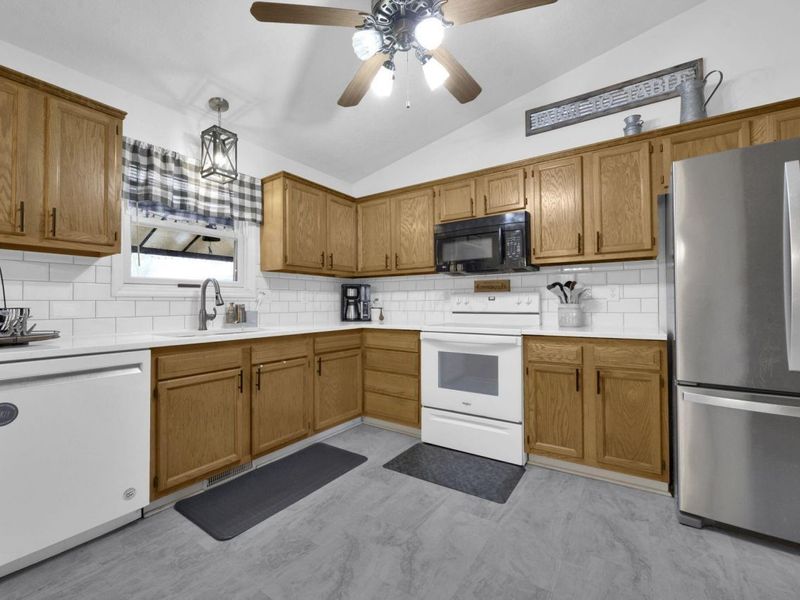 2120 State Route 187, London, OH 43140 Photo 9