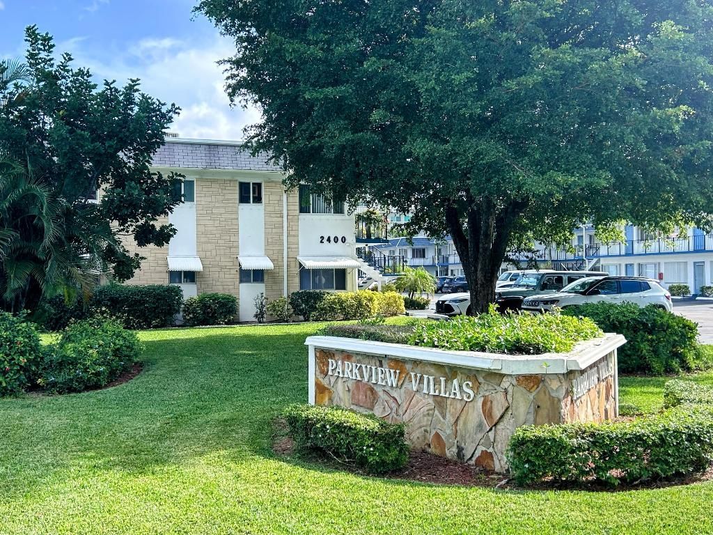 2400 Lake Osborne Drive, Unit 102, Lake Worth Beach, FL 33461 Photo