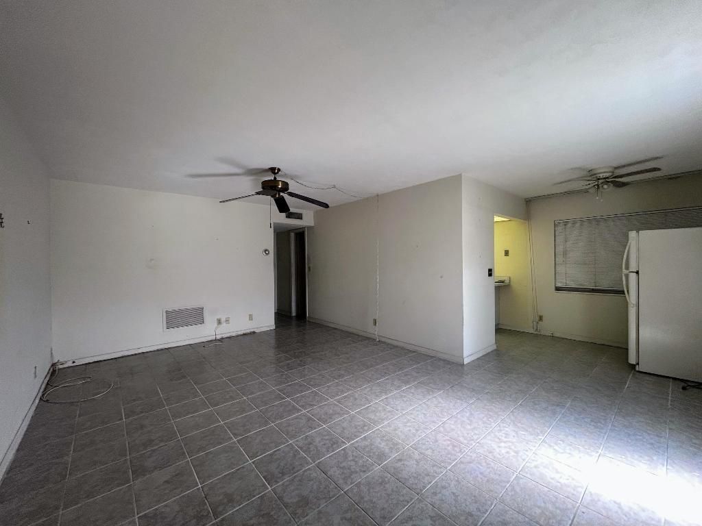 2400 Lake Osborne Drive, Unit 102, Lake Worth Beach, FL 33461 Photo