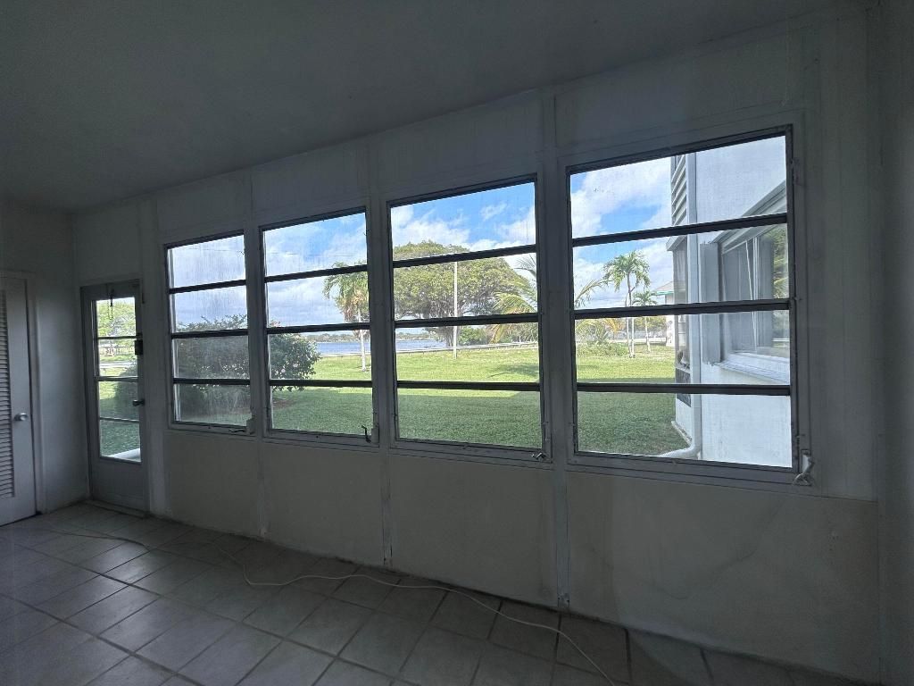 2400 Lake Osborne Drive, Unit 102, Lake Worth Beach, FL 33461 Photo