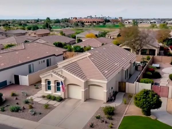6816 S PINEHURST Drive, Gilbert, AZ 85298