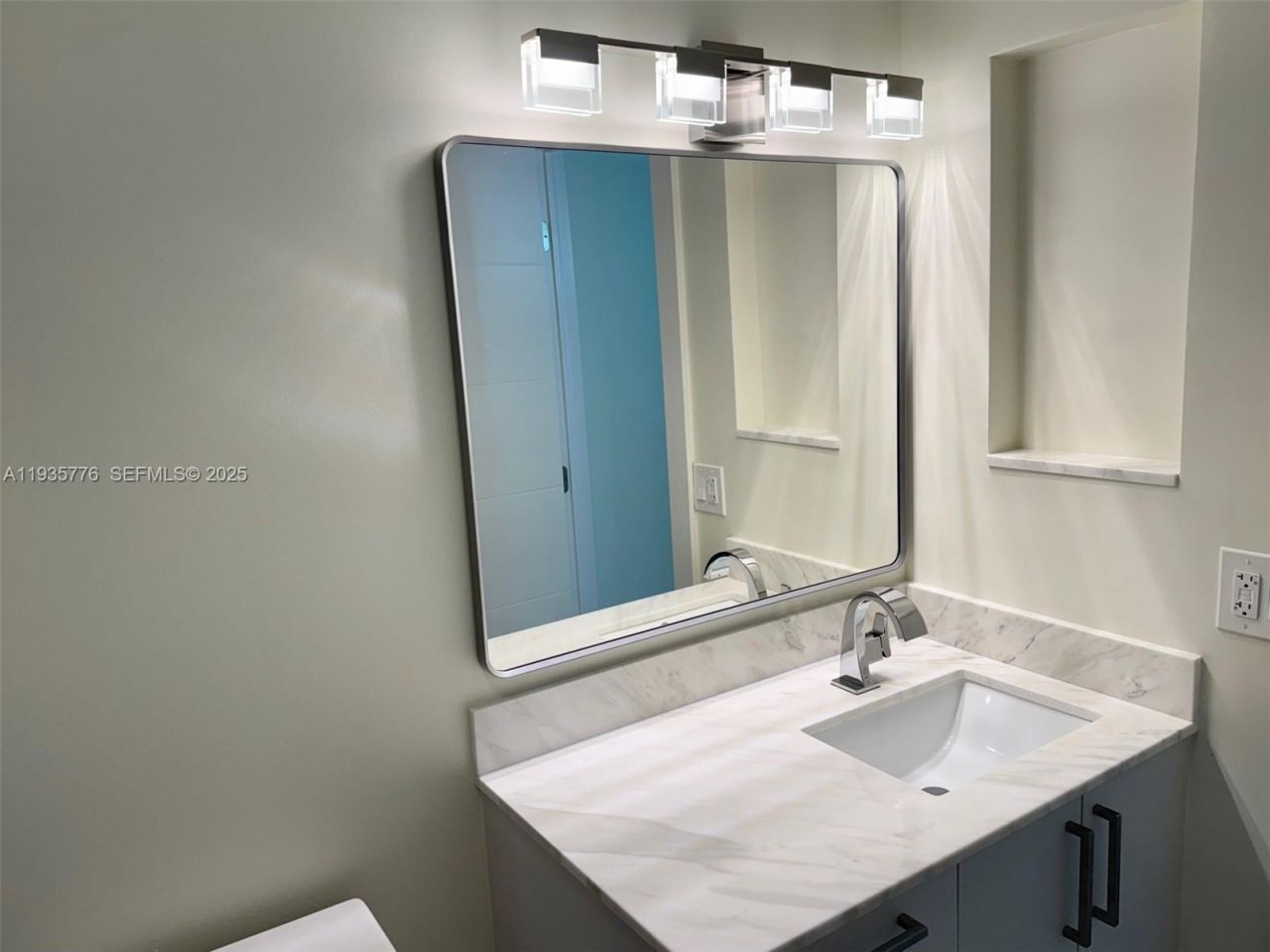 401 Golden Isles Dr, Unit 701, Hallandale Beach, FL 33009 Photo