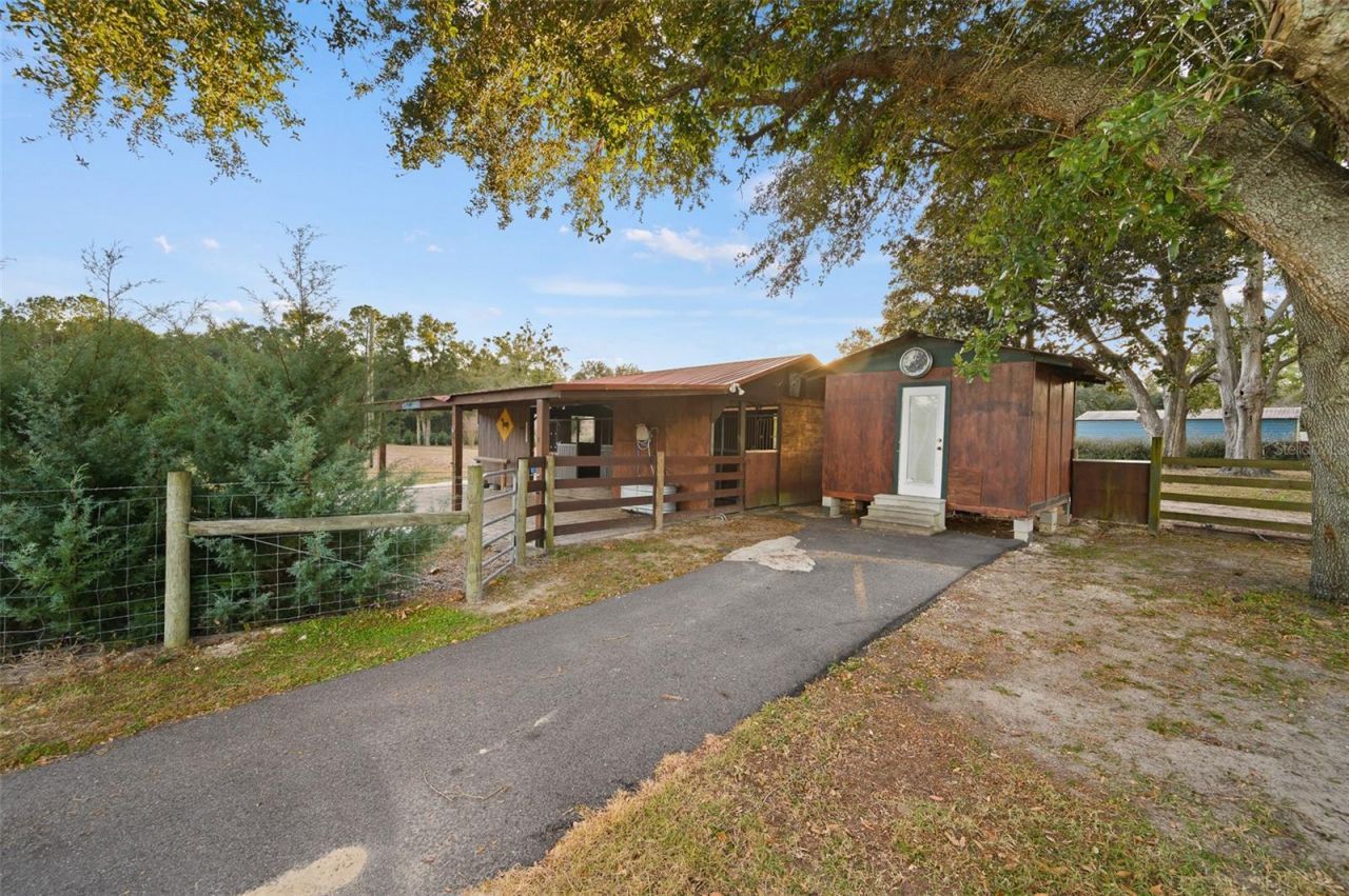 23016 NW 102nd Avenue, Alachua, FL 32615 Photo