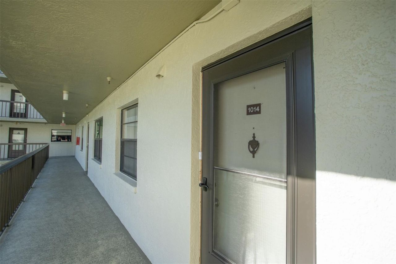 9860 62nd Terrace N, Unit 1014, Saint Petersburg, FL 33708 Photo