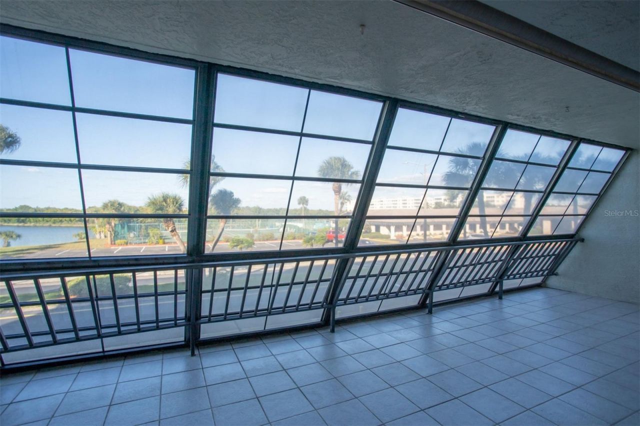 9860 62nd Terrace N, Unit 1014, Saint Petersburg, FL 33708 Photo