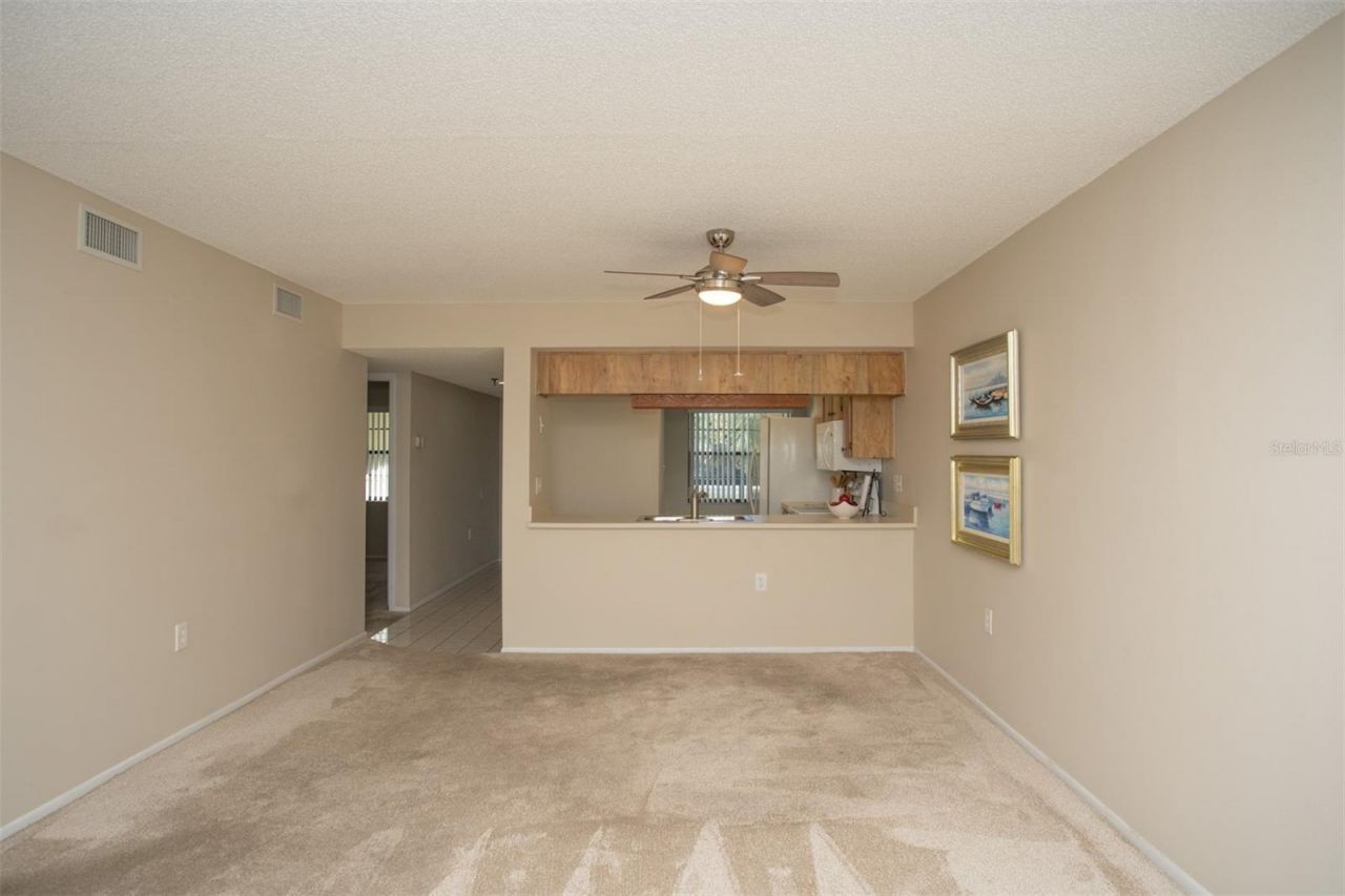 9860 62nd Terrace N, Unit 1014, Saint Petersburg, FL 33708 Photo