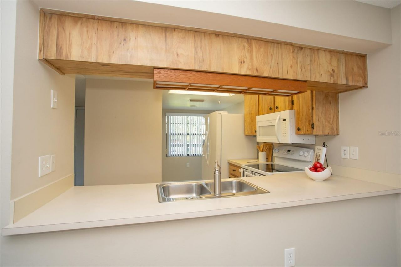 9860 62nd Terrace N, Unit 1014, Saint Petersburg, FL 33708 Photo