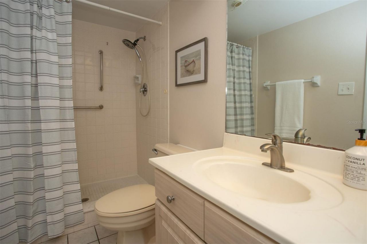 9860 62nd Terrace N, Unit 1014, Saint Petersburg, FL 33708 Photo