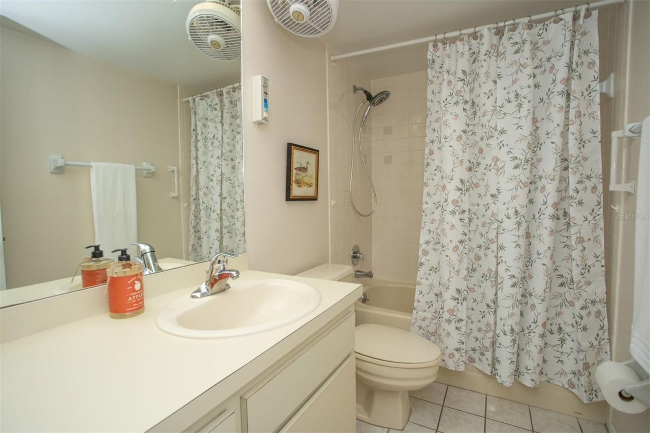 9860 62nd Terrace N, Unit 1014, Saint Petersburg, FL 33708 Photo