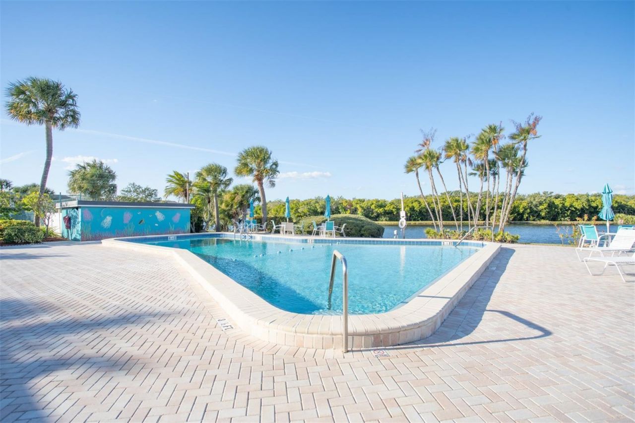 9860 62nd Terrace N, Unit 1014, Saint Petersburg, FL 33708 Photo