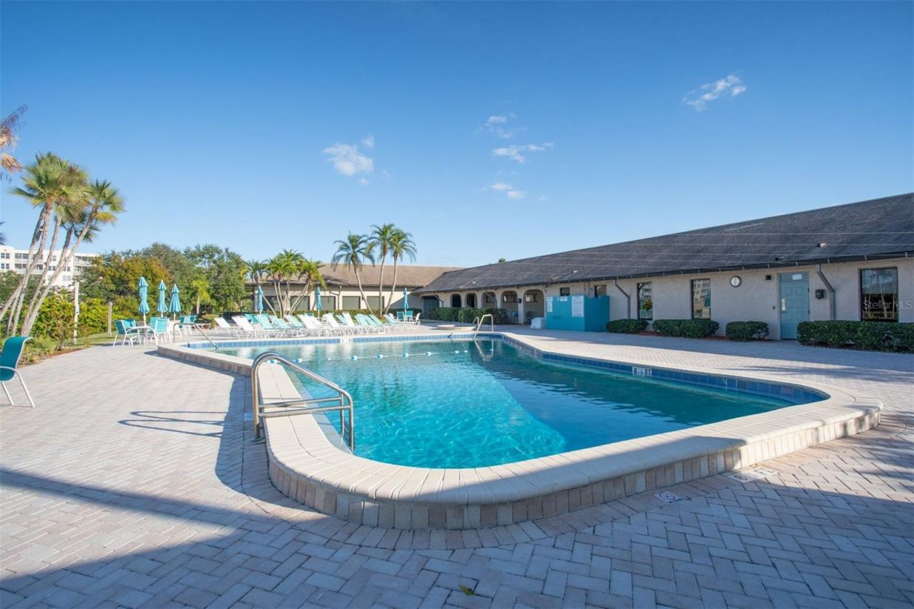 9860 62nd Terrace N, Unit 1014, Saint Petersburg, FL 33708 Photo