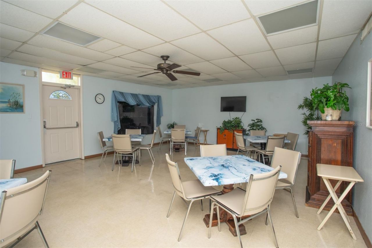 9860 62nd Terrace N, Unit 1014, Saint Petersburg, FL 33708 Photo